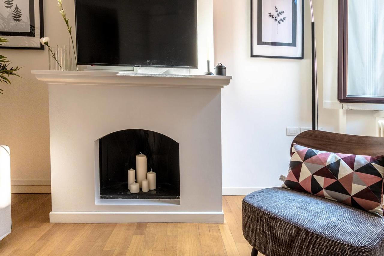 Joivy Lovely Flat For 5 Close To Sforzesco Castle Milan Exterior photo